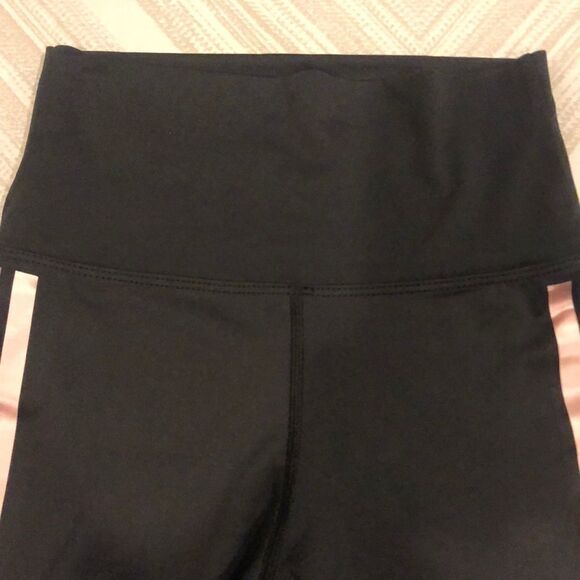 Beach Riot Black Leggings Rose Gold Side Stripes - Picture 3 of 10